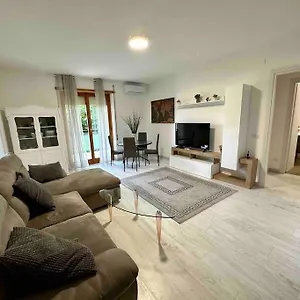 appartamento-luminoso-domus-eur.it-romehotels.com/